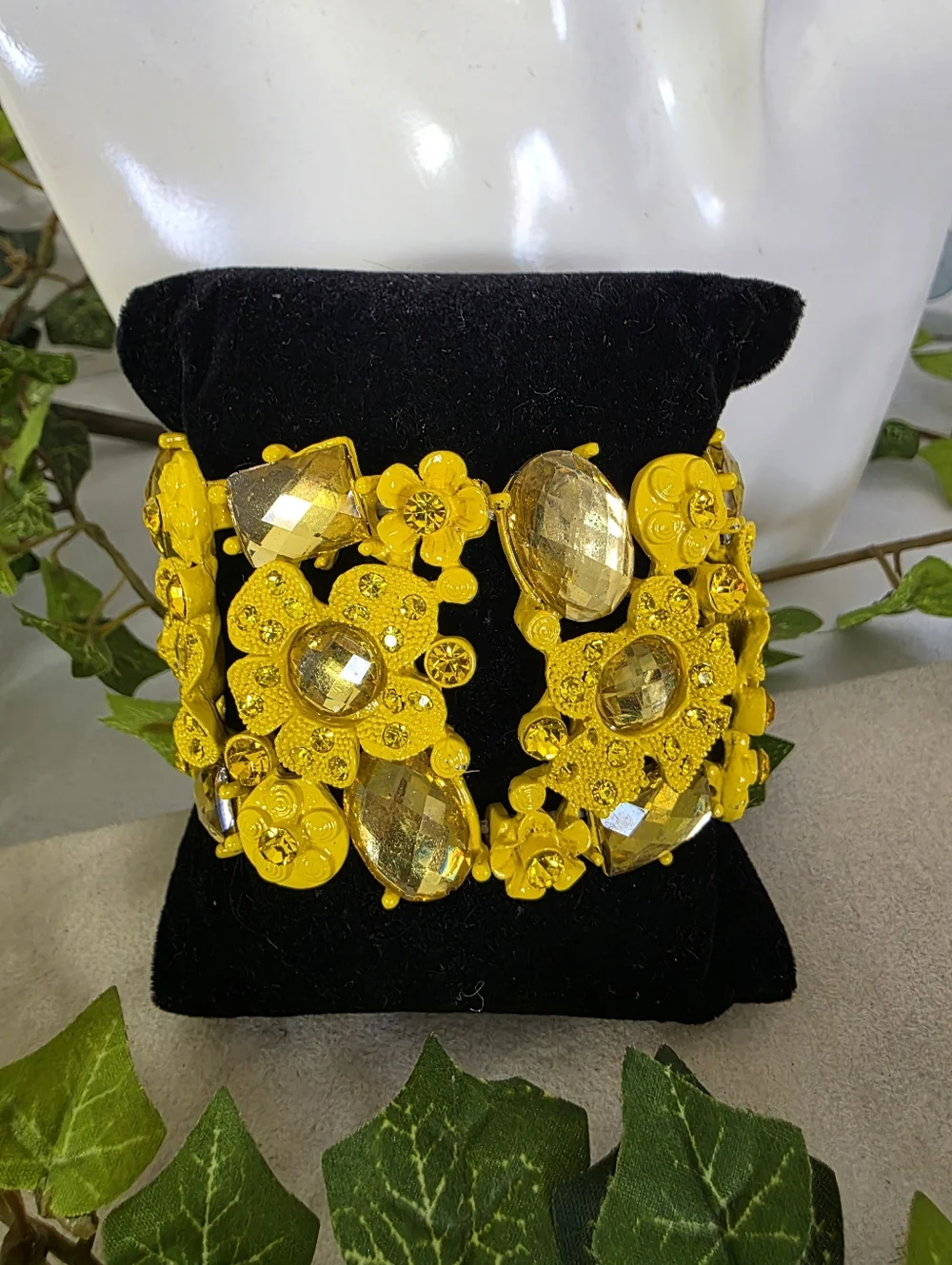 Metal Statement Yellow Floral Stretch Bracelet